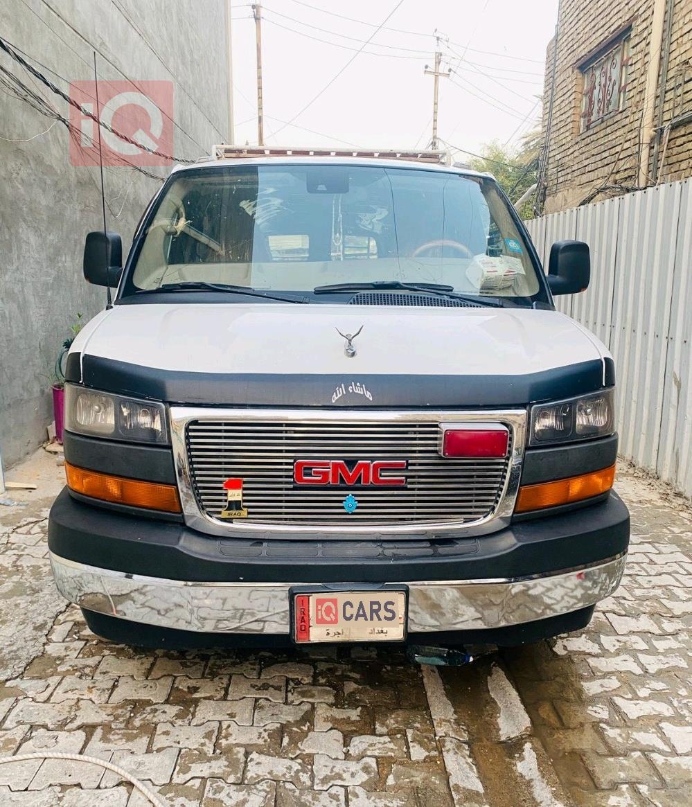 GMC Savana